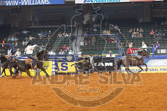 2020_Dez_11_WNFR_Team_Roping_Dustin Egusquiza  Travis Graves_862