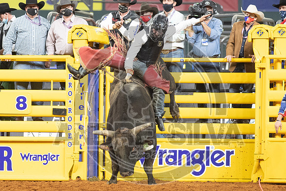 2020_Dez_11_WNFR_Bull_Riding_Dustin Boquet_1227