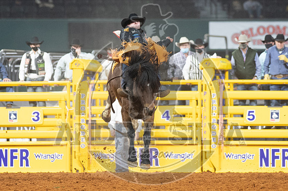 2020_Dez_12_WNFR_Bareback_Kaycee Feild_208