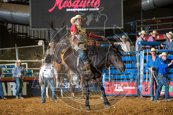 2020_06_13_Mesquite_Bareback_Riding_Tanner_Wyatt_456_Silva