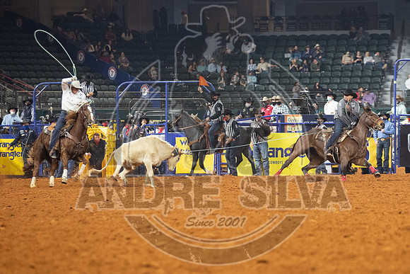 2020_Dez_11_WNFR_Team_Roping_Erich Rogers Paden Bray_837