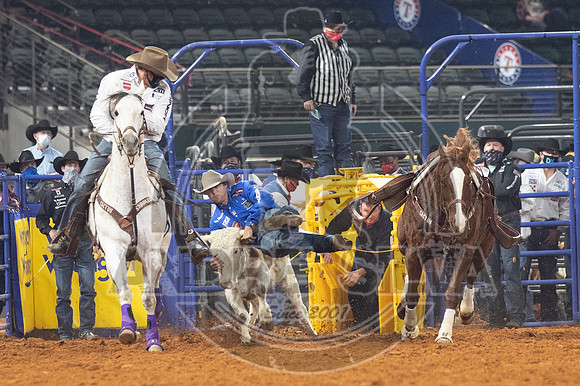 2020_Dez_11_WNFR_Steer_Wrestling_Tyler Waguespack_809