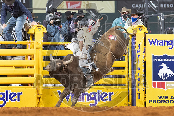 2020_Dez_06_WNFR_Bull_Riding_Denton Fugate_493
