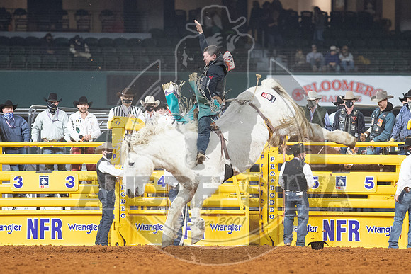 2020_Dez_12_WNFR_Bareback_Richmond Champion_192