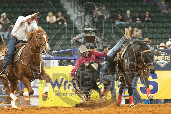 2020_Dez_06_WNFR_Steer_Wrestling_Matt Reeves_181