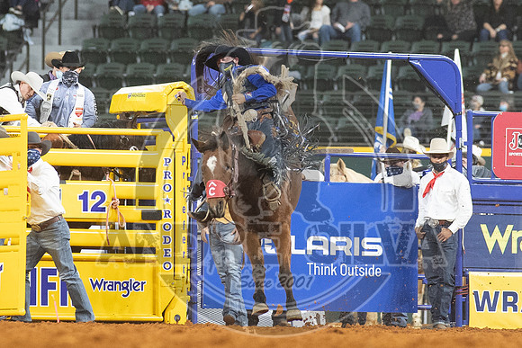 2020_Dez_06_WNFR_Saddle_Bronc_Stetson Wright_289
