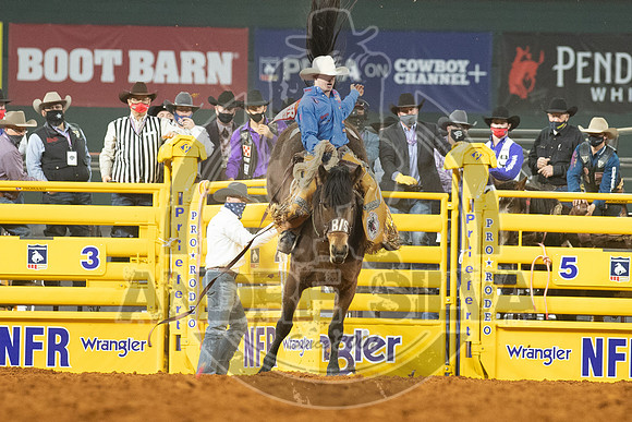 2020_Dez_06_WNFR_Saddle_Bronc_Brody Cress_318