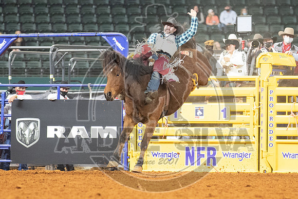 2020_Dez_11_WNFR_Bareback_Winn Ratliff_677