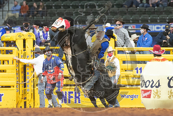 2020_Dez_06_WNFR_Bull_Riding_Brady Portenier_483