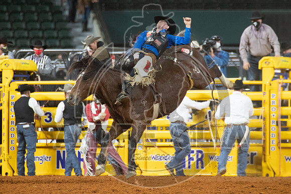 2020_Dez_09_WNFR_Bareback_Jake Brown_050