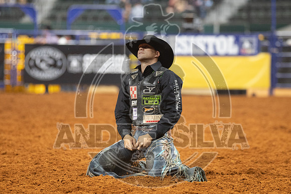 2020_Dez_11_WNFR_Saddle_Bronc_Isaac Diaz_924