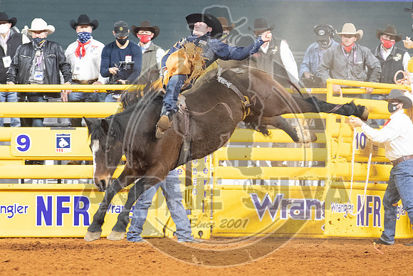 2020_Dez_11_WNFR_Bareback_Kaycee Feild_751