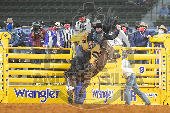 2020_Dez_06_WNFR_Bareback_Kaycee Feild_144