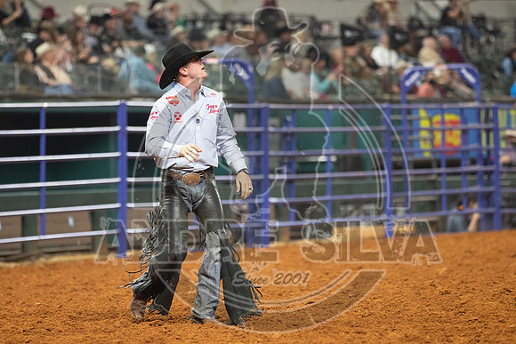 2020_Dez_11_WNFR_Saddle_Bronc_Sterling Crawley_915