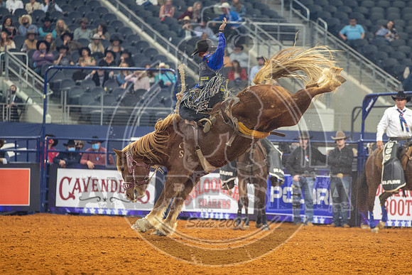 2021_TheAmerican_Saddle Bronc_Ryder Wright_AndreSilva_741
