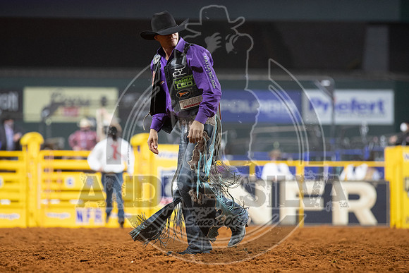 2020_Dez_06_WNFR_Saddle_Bronc_Isaac Diaz_263