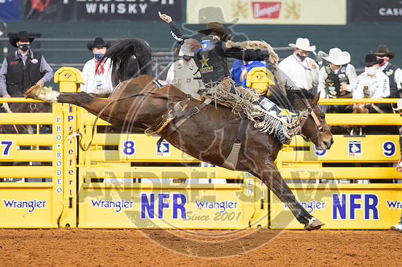 2020_Dez_11_WNFR_Saddle_Bronc_Zeke Thurston_942