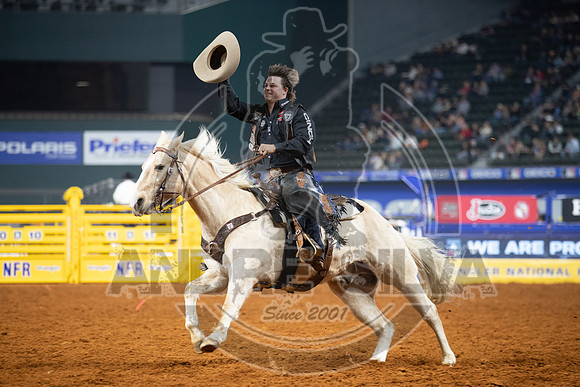 2020_Dez_11_WNFR_Saddle_Bronc_Wyatt Casper_1025