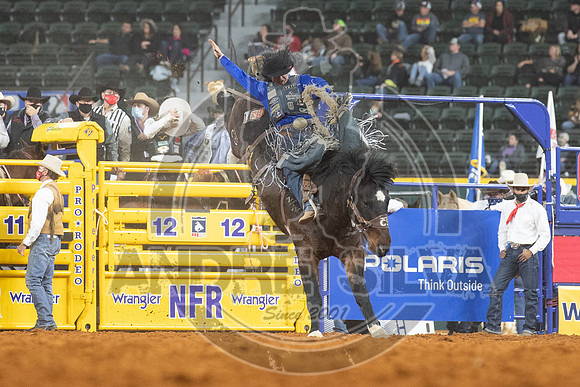 2020_Dez_06_WNFR_Saddle_Bronc_Rusty Wright_284
