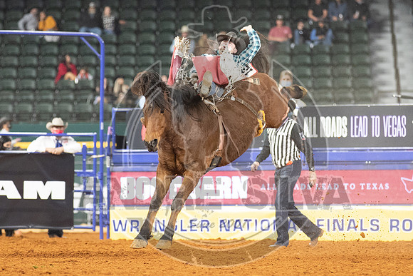 2020_Dez_11_WNFR_Bareback_Winn Ratliff_679