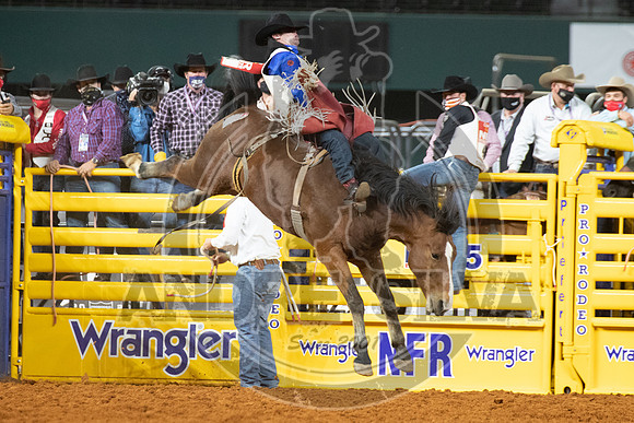 2020_Dez_09_WNFR_Bareback_Leighton Berry_253
