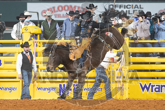 2020_Dez_12_WNFR_Bareback_Kaycee Feild_205