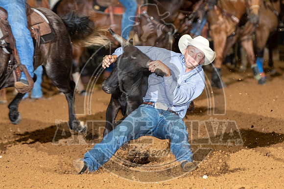 2020_06_06_Mesquite_Steer_Wrestling_Grady Payne_174_Silva
