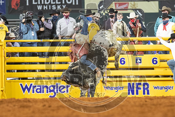 2020_Dez_06_WNFR_Bull_Riding_Trevor Kastner_472
