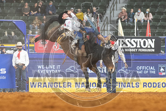 2020_Dez_06_WNFR_Bareback_Richmond Champion_137