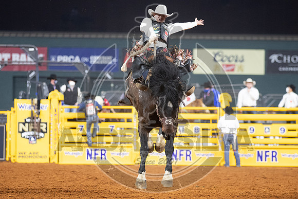 2020_Dez_11_WNFR_Saddle_Bronc_Lefty Holman_951