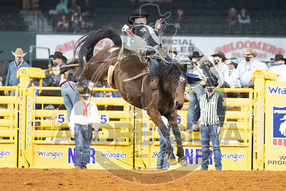 2020_Dez_11_WNFR_Bareback_Richmond Champion_688