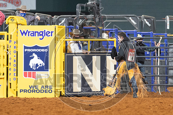 2020_Dez_12_WNFR_Bareback_Kaycee Feild_222