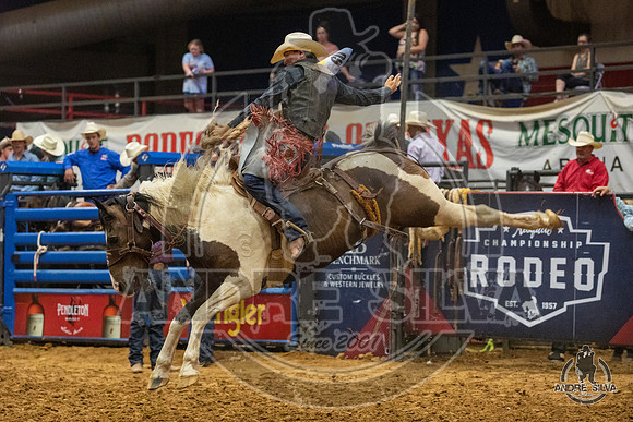 07_06_19_Mesquite_Saddle Bronc Riding_Rowdy Chesser_148_Silva