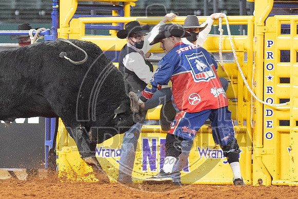 2020_Dez_11_WNFR_Bull_Riding_Boudreaux Campbell_1215