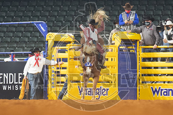 2020_Dez_03_WNFR_Bareback_Clayton Biglow_141