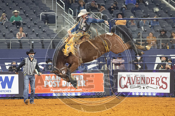 2021_TheAmerican_Saddle Bronc_Brody Cress_AndreSilva_329