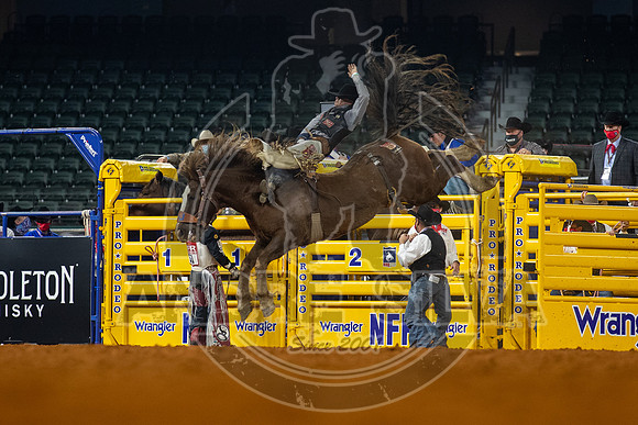 2020_Dez_03_WNFR_Bareback_Jake Brown_102
