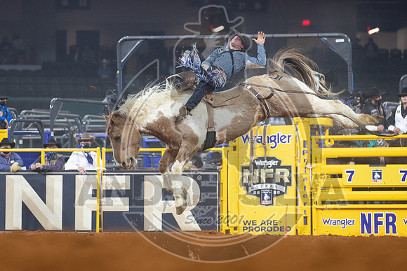 2020_Dez_05_WNFR_Bareback_Riding_Chad Rutherford_101