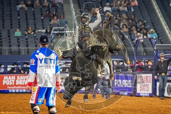2021_TheAmerican_Bull Riding_Sage Kimzey_AndreSilva_973