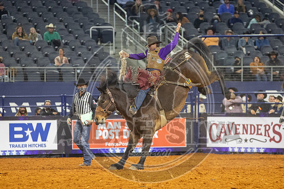 2021_TheAmerican_Saddle Bronc_Cody DeMoss_AndreSilva_354