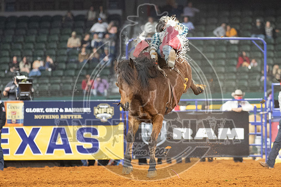 2020_Dez_11_WNFR_Bareback_Winn Ratliff_681