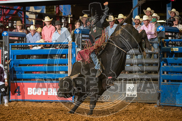 2020_06_06_Mesquite_BullRiding_Dustin Boquet_384_Silva