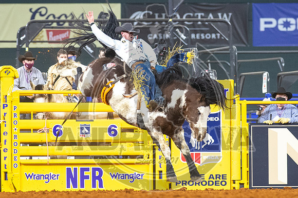 2020_Dez_06_WNFR_Bareback_Jamie Howlett_059