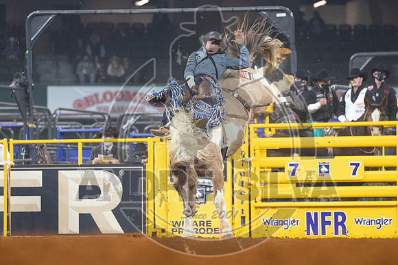 2020_Dez_05_WNFR_Bareback_Riding_Chad Rutherford_100