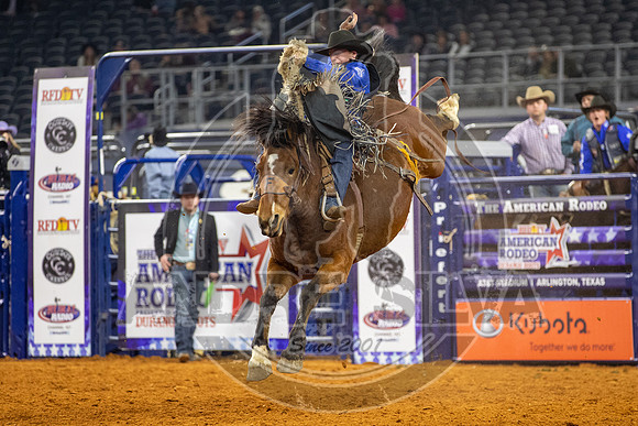 2021_TheAmerican_Saddle Bronc_Rusty Wirght_AndreSilva_317