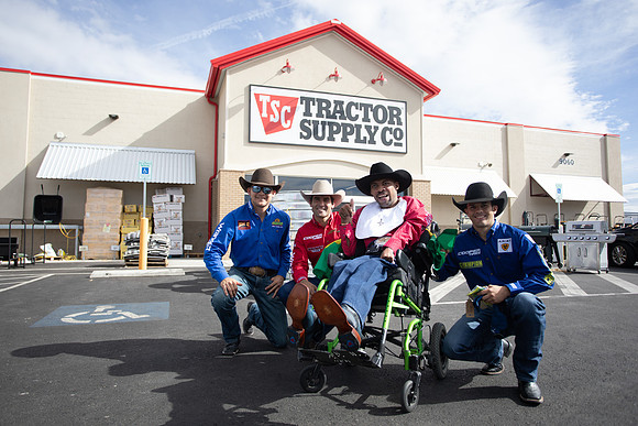 Tractor_Supply_028