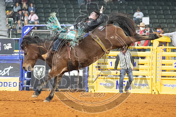 2020_Dez_11_WNFR_Bareback_Jess Pope_730
