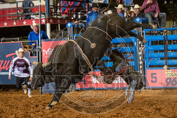 2020_06_06_Mesquite_Bulls_Riding_Jaron Sheehan_540_Silva