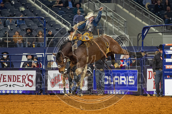2021_TheAmerican_Saddle Bronc_Brody Cress_AndreSilva_328
