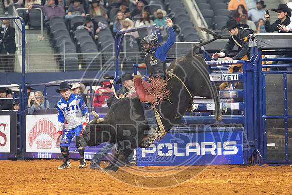 2021_TheAmerican_Bull Riding_Dustin Boquet_AndreSilva_798